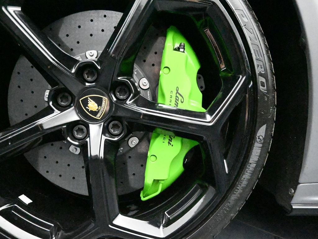 Used 2023 Lamborghini Huracan EVO image 52