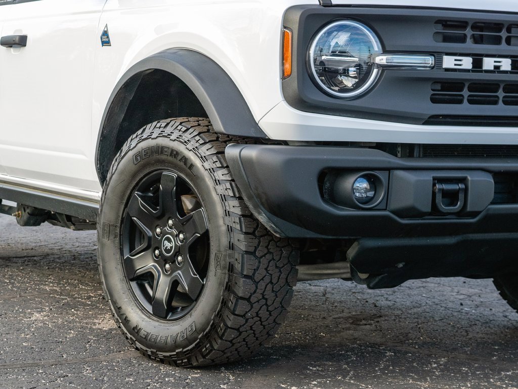 Used 2022 Ford Bronco Black Diamond image 12