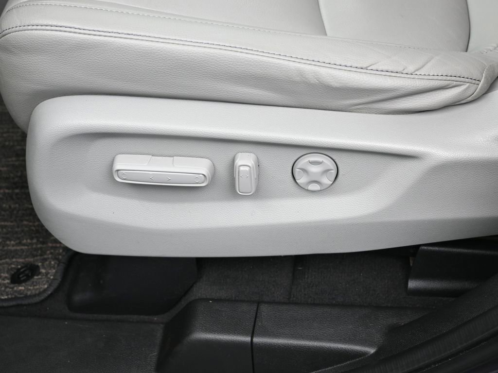 Certified 2023 Honda Odyssey Touring image 24