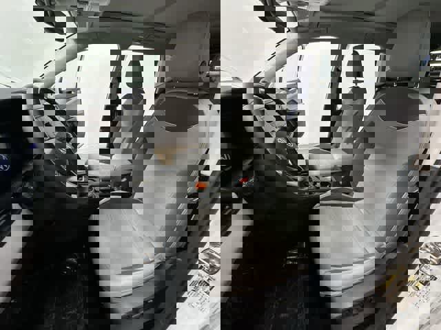 Certified 2023 Volkswagen Taos SE w/ Panoramic Sunroof Package image 17