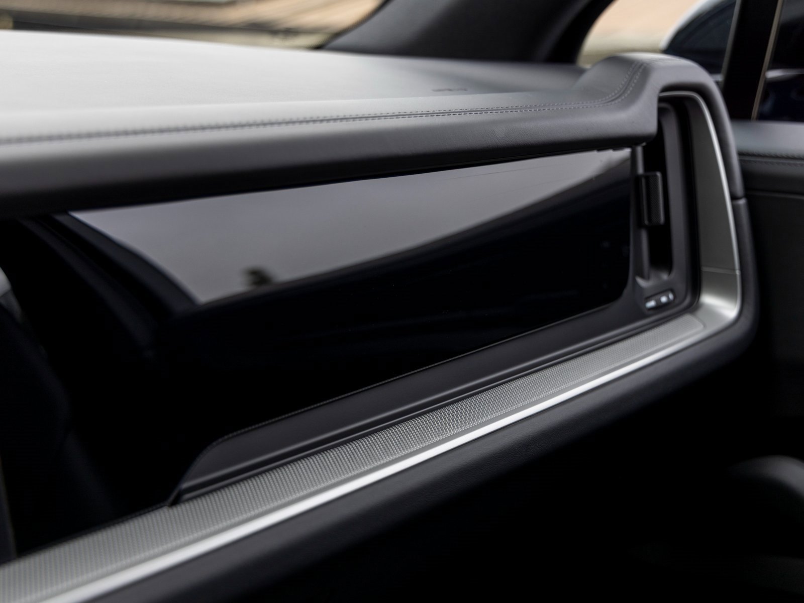 New 2025 Porsche Cayenne S image 36