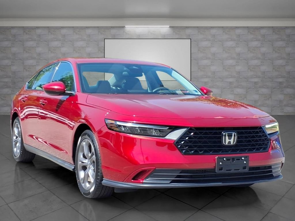 Used 2023 Honda Accord EX image 1