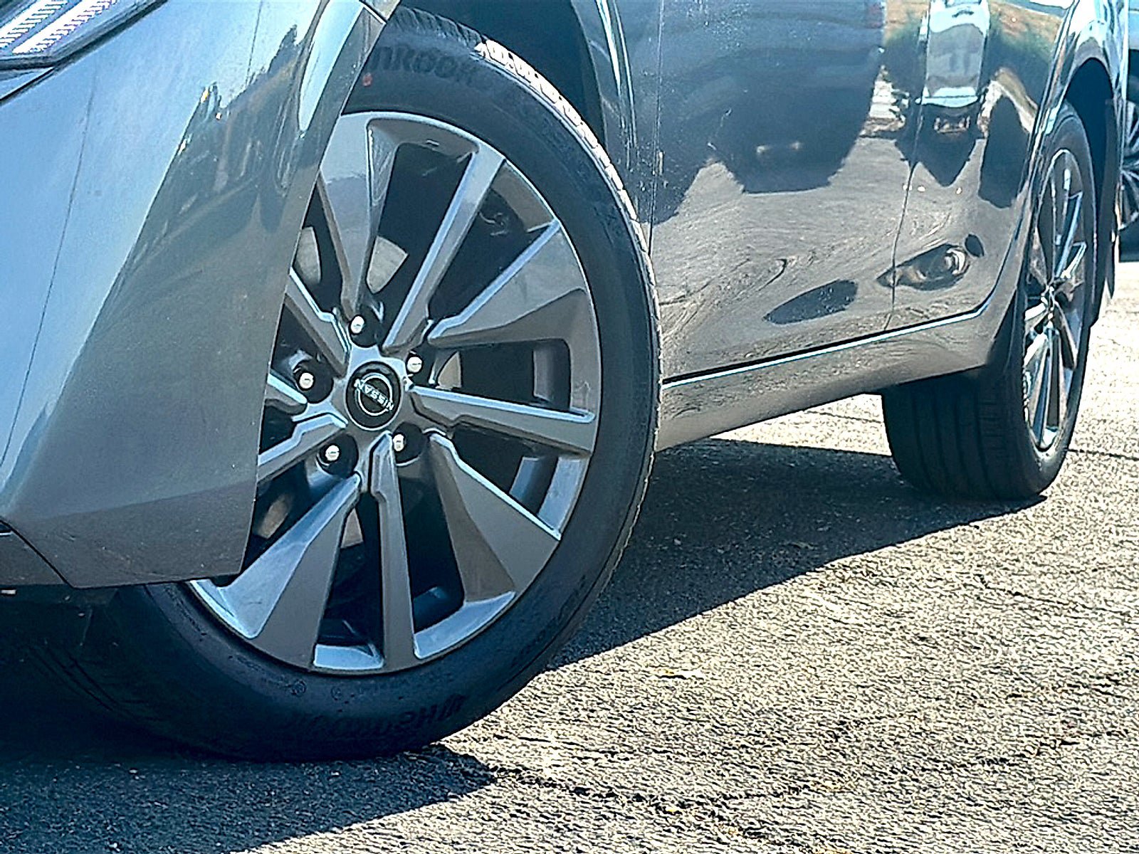 New 2027 Nissan Sentra SL w/ Floor Mat Package FWD image 3