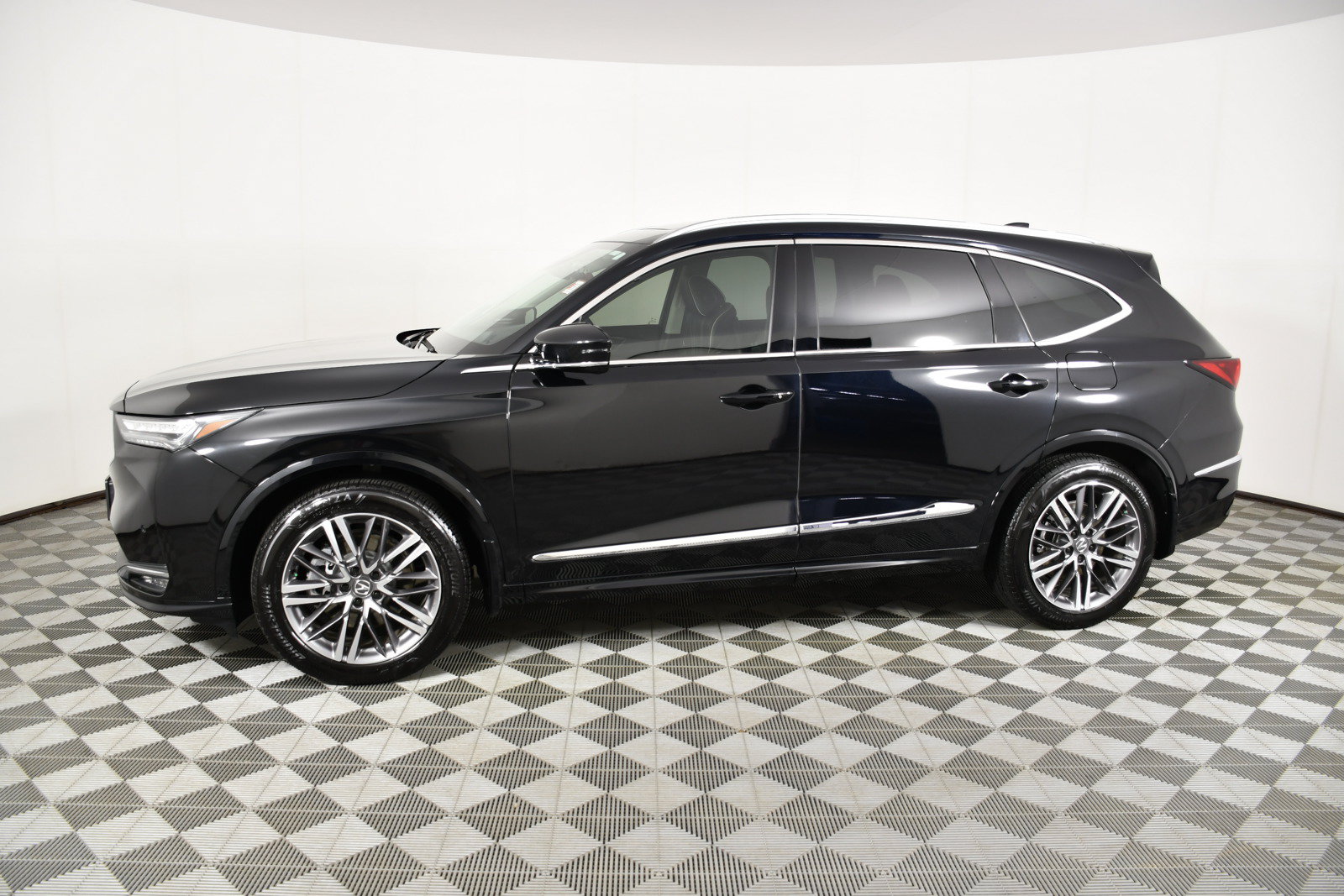 Certified 2025 Acura MDX w/ Advance Package AWD/4WD image 8