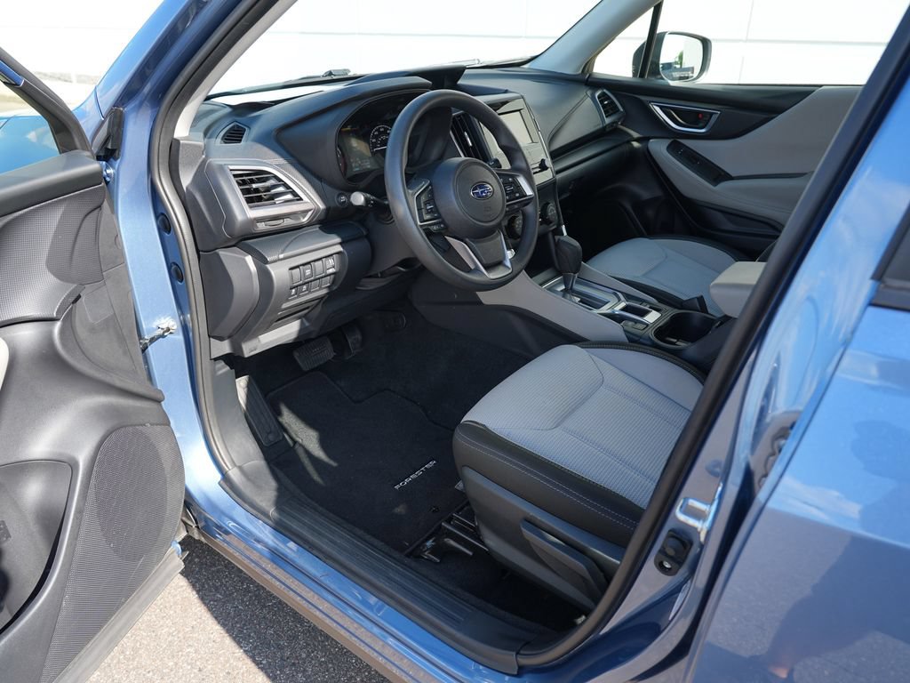Used 2024 Subaru Forester AWD/4WD image 13