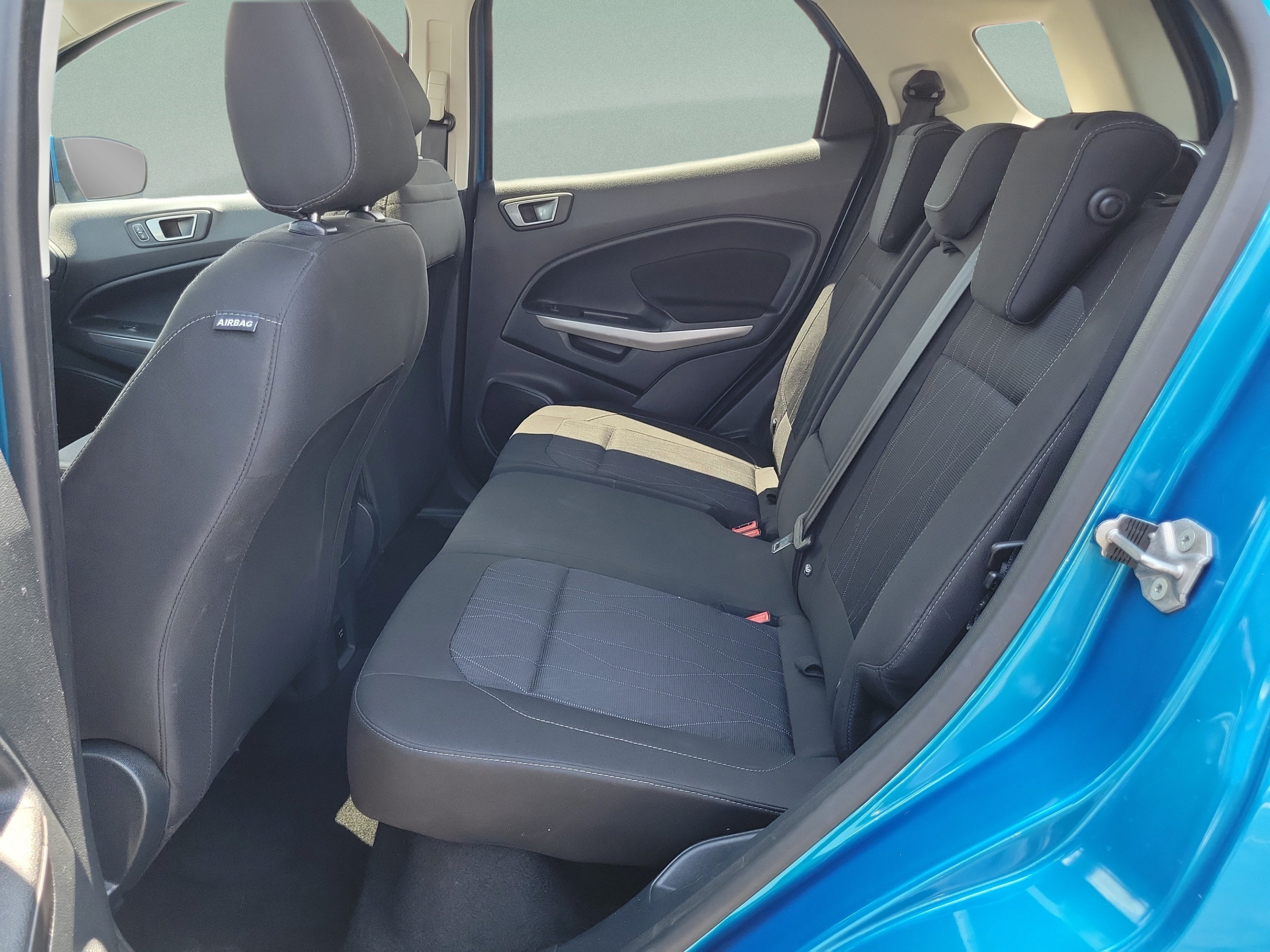 Used 2020 Ford EcoSport SE w/ SE Convenience Package FWD image 11
