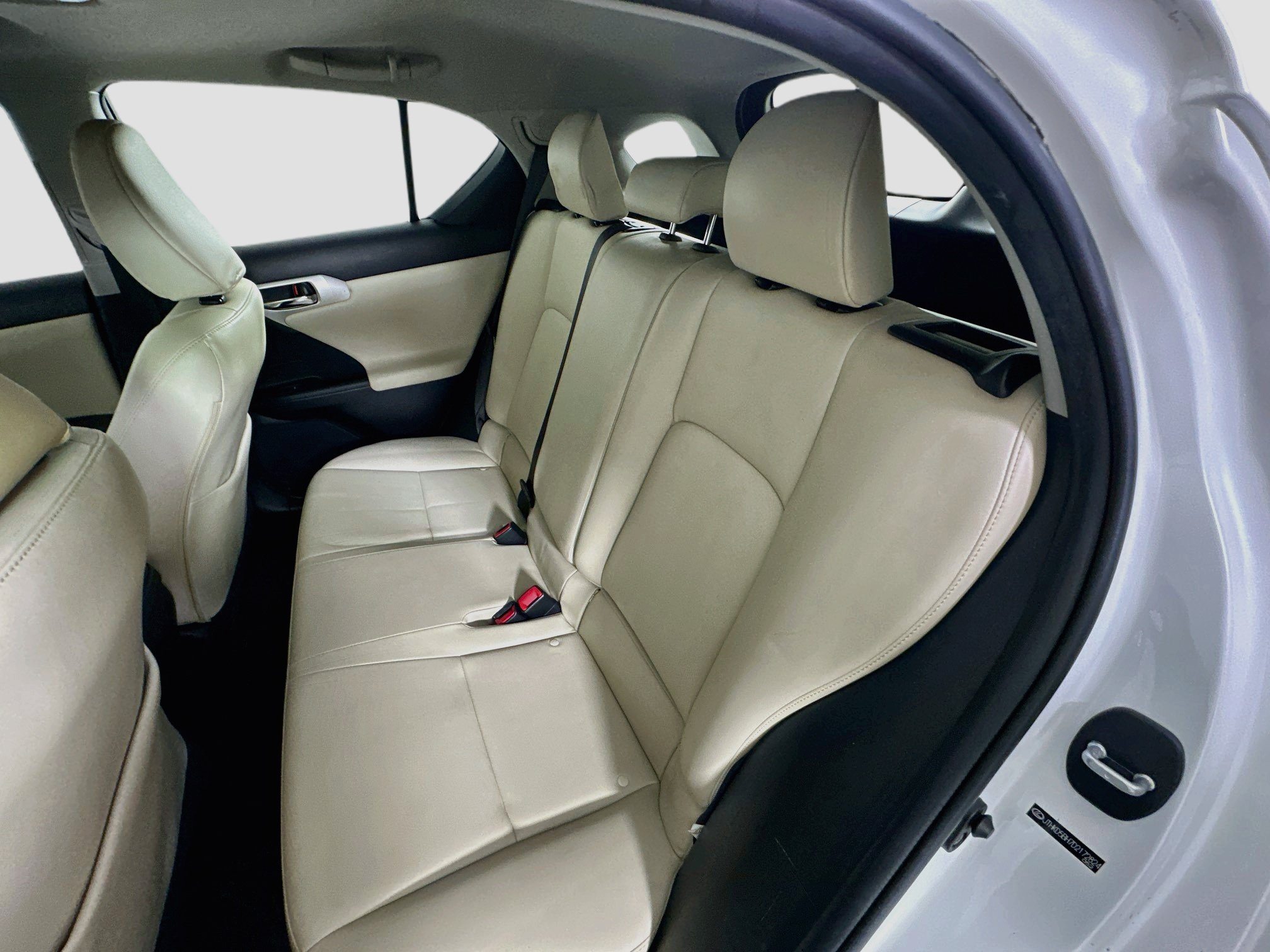 Used 2013 Lexus CT 200h w/ Premium Pkg w/Navigation FWD image 28