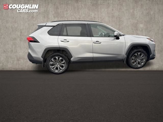 Used 2023 Toyota RAV4 Limited AWD/4WD image 4