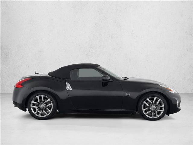 Used 2014 Nissan 370Z Touring w/ Navigation Package RWD image 8