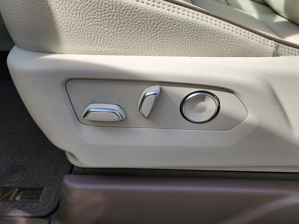 New 2026 GMC Yukon XL Denali w/ Sun & Power Step Package image 18