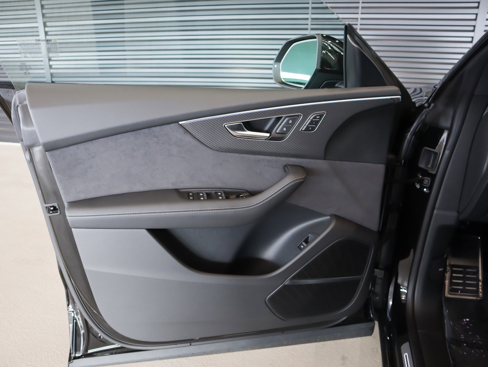 New 2026 Audi SQ8 Premium Plus image 28