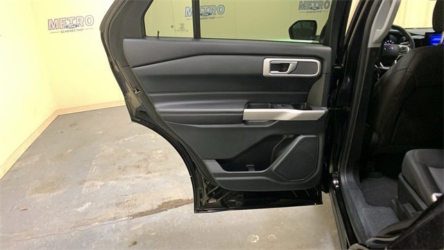 Used 2022 Ford Explorer XLT image 23