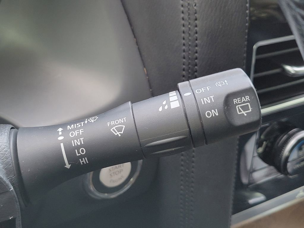 Used 2022 Nissan Armada SL w/ Captain's Chairs Package image 34