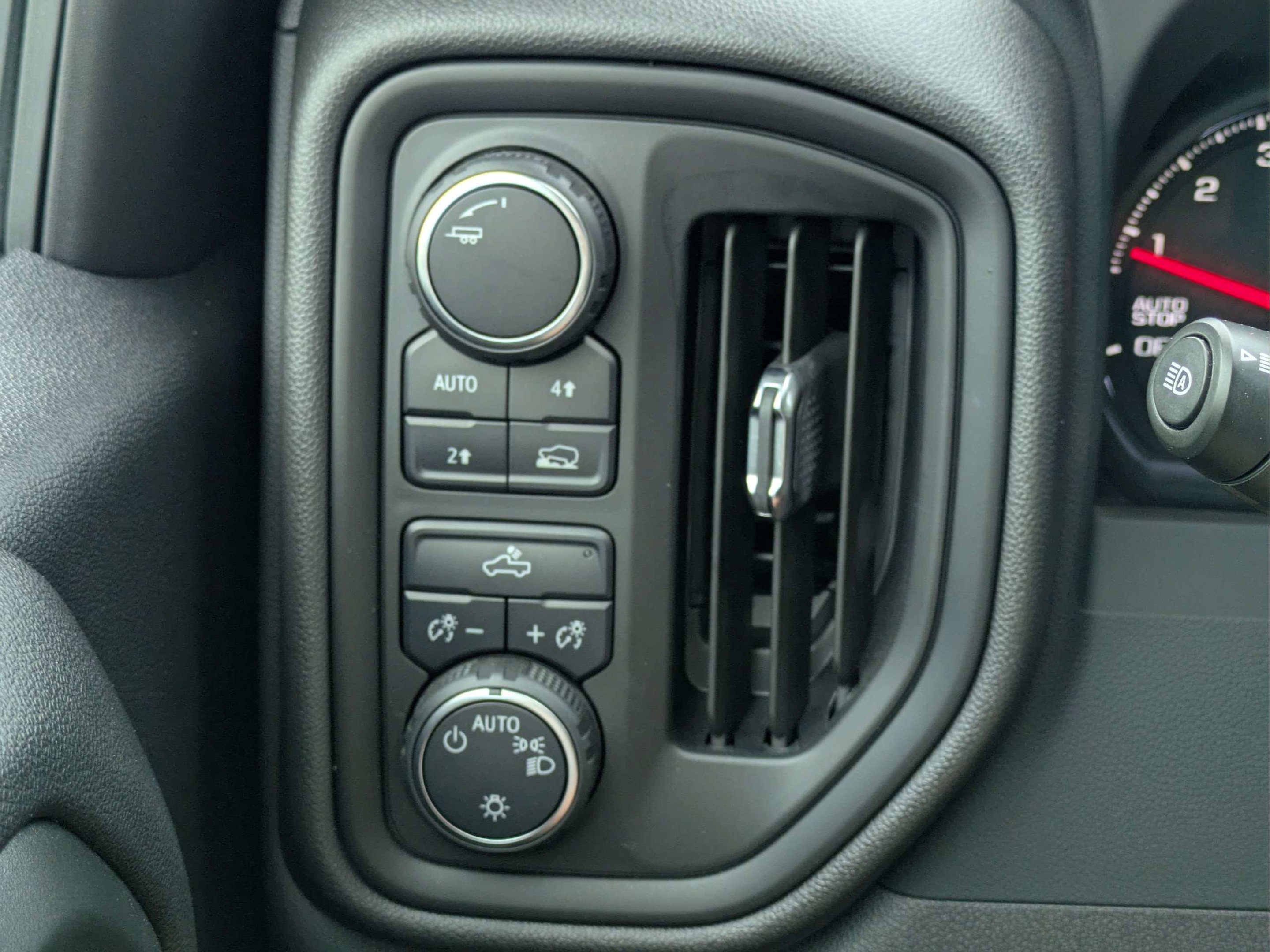 Used 2024 Chevrolet Silverado 1500 Custom w/ Turbomax Blackout Package AWD/4WD image 22