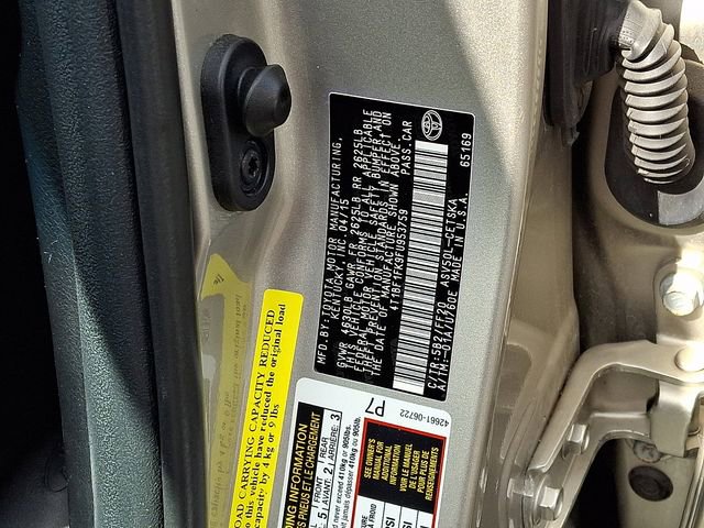 Used 2015 Toyota Camry SE FWD image 27