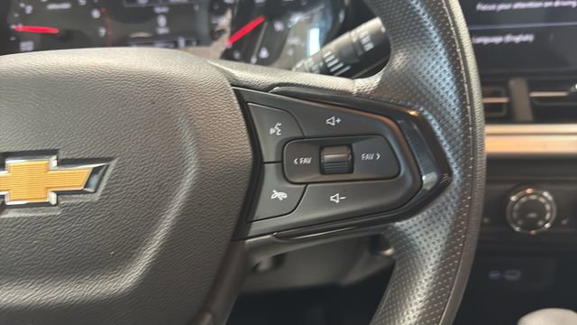 Used 2024 Chevrolet Trax LS w/ LS Convenience Package image 11