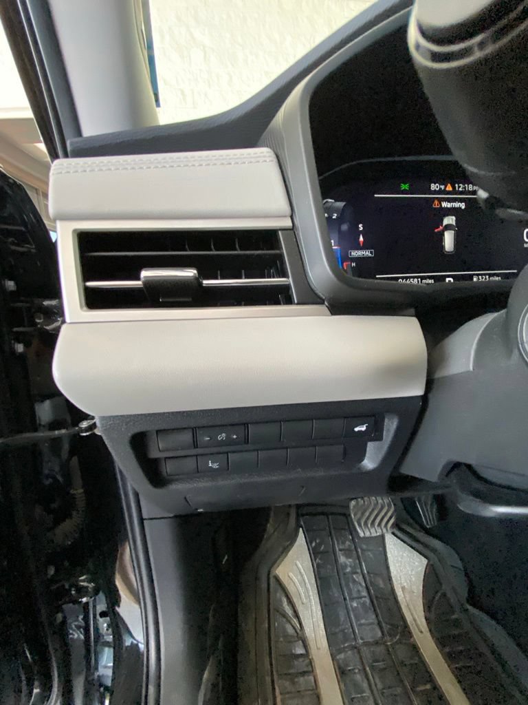 Used 2024 Mitsubishi Outlander SEL FWD image 13