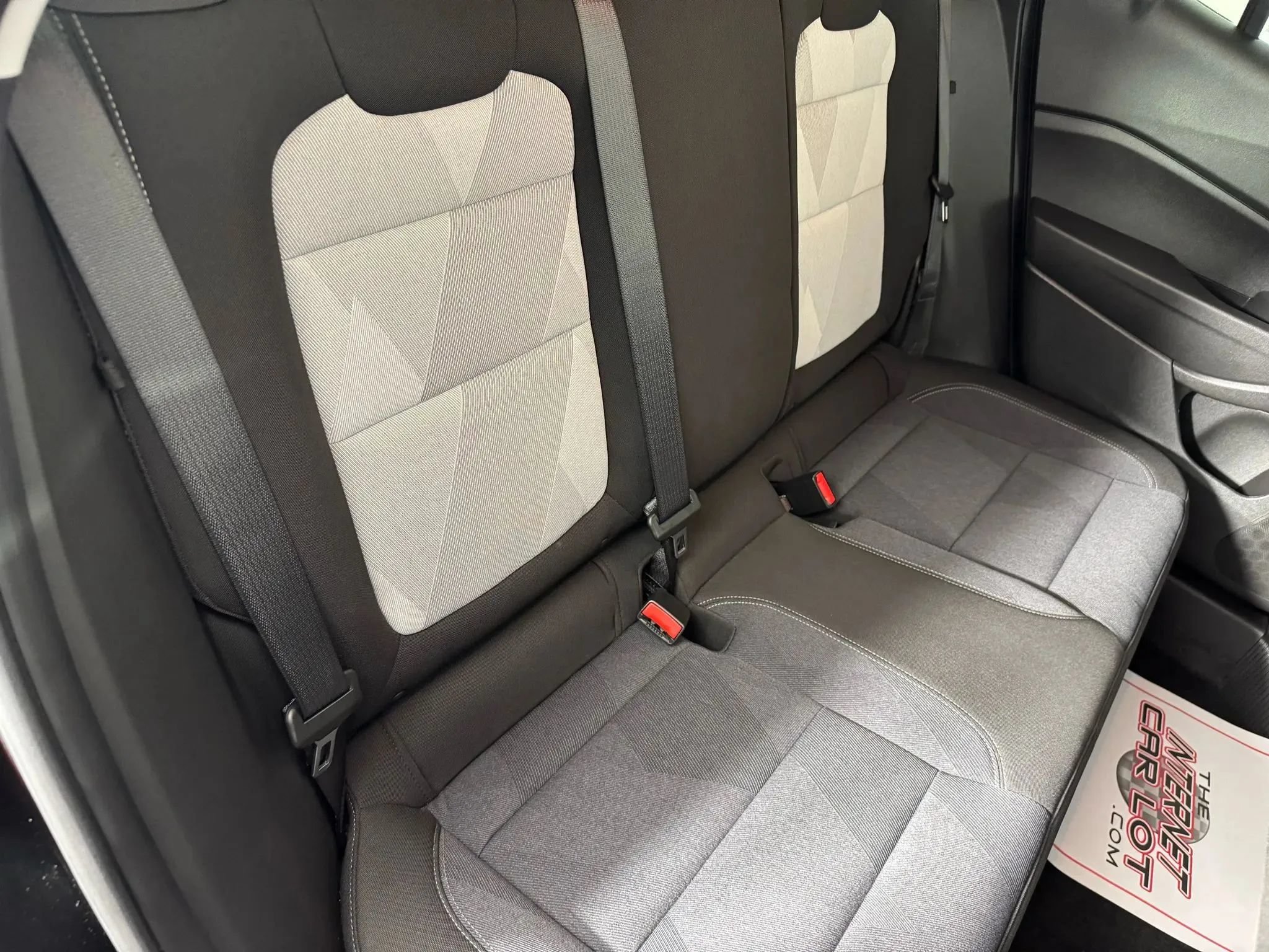Used 2025 Chevrolet Trax LS FWD image 34
