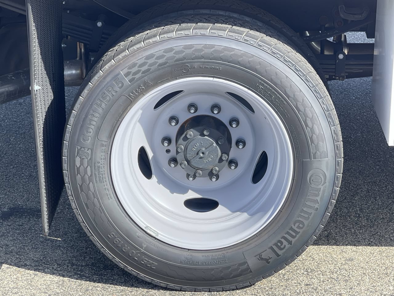 New 2025 Ford F550 2WD Regular Cab Super Duty image 11