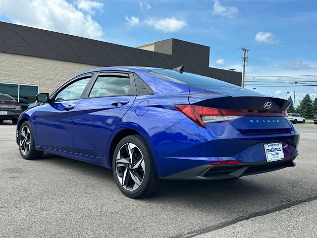 Used 2023 Hyundai Elantra SEL w/ Convenience Package FWD image 2