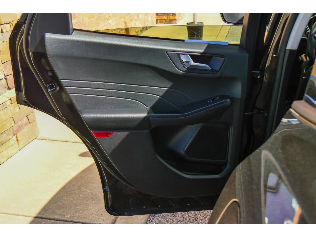 Used 2022 Ford Escape SEL AWD/4WD image 16