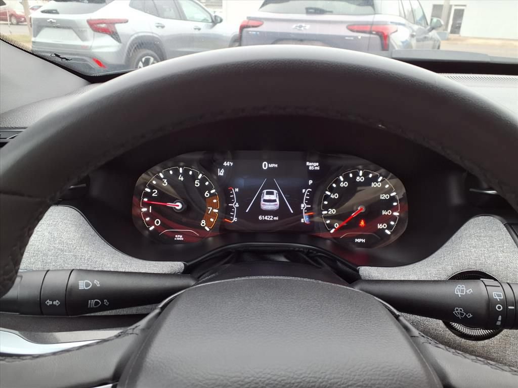 Used 2024 Jeep Compass Latitude image 10
