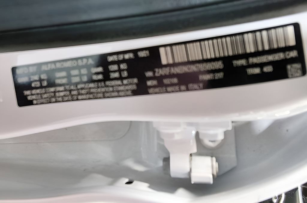 Used 2022 Alfa Romeo Giulia Ti image 16