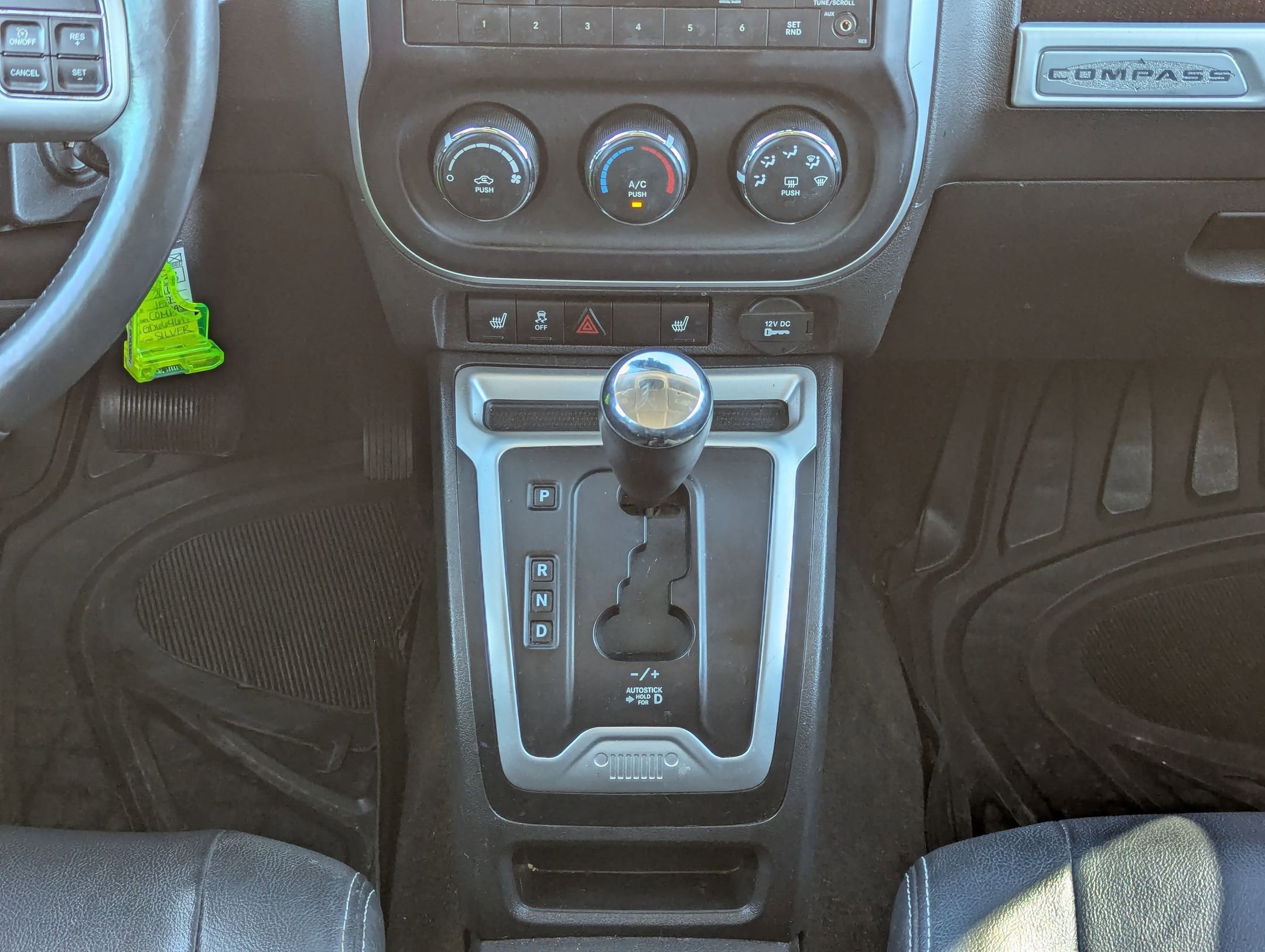 Used 2016 Jeep Compass Latitude image 18