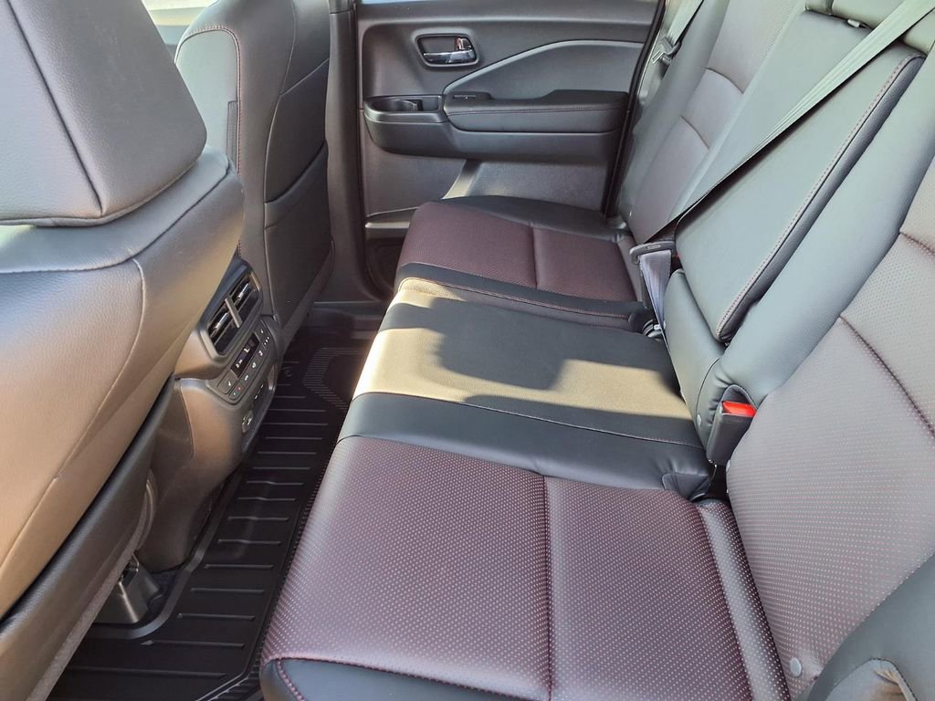 New 2026 Honda Ridgeline Black Edition image 11