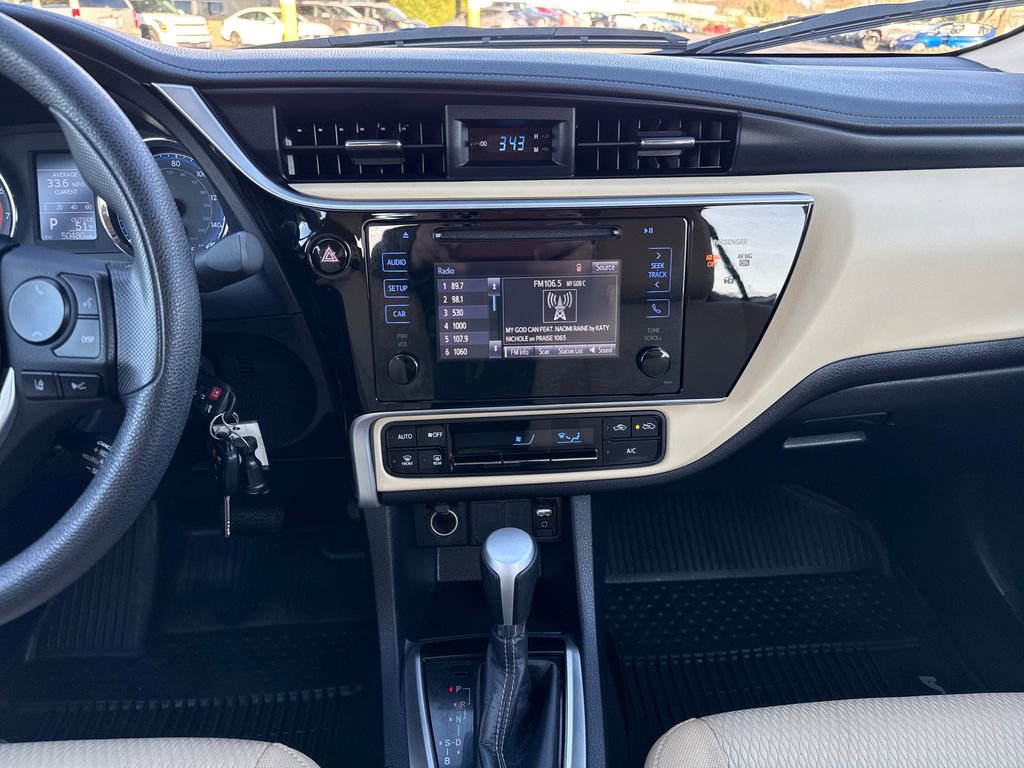 Used 2017 Toyota Corolla LE image 26