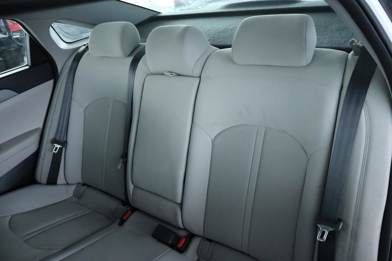 Used 2016 Hyundai Sonata SE image 29