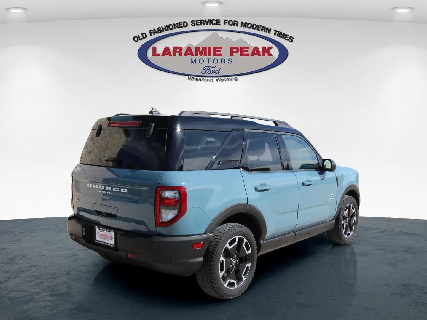 Used 2021 Ford Bronco Sport Outer Banks image 3