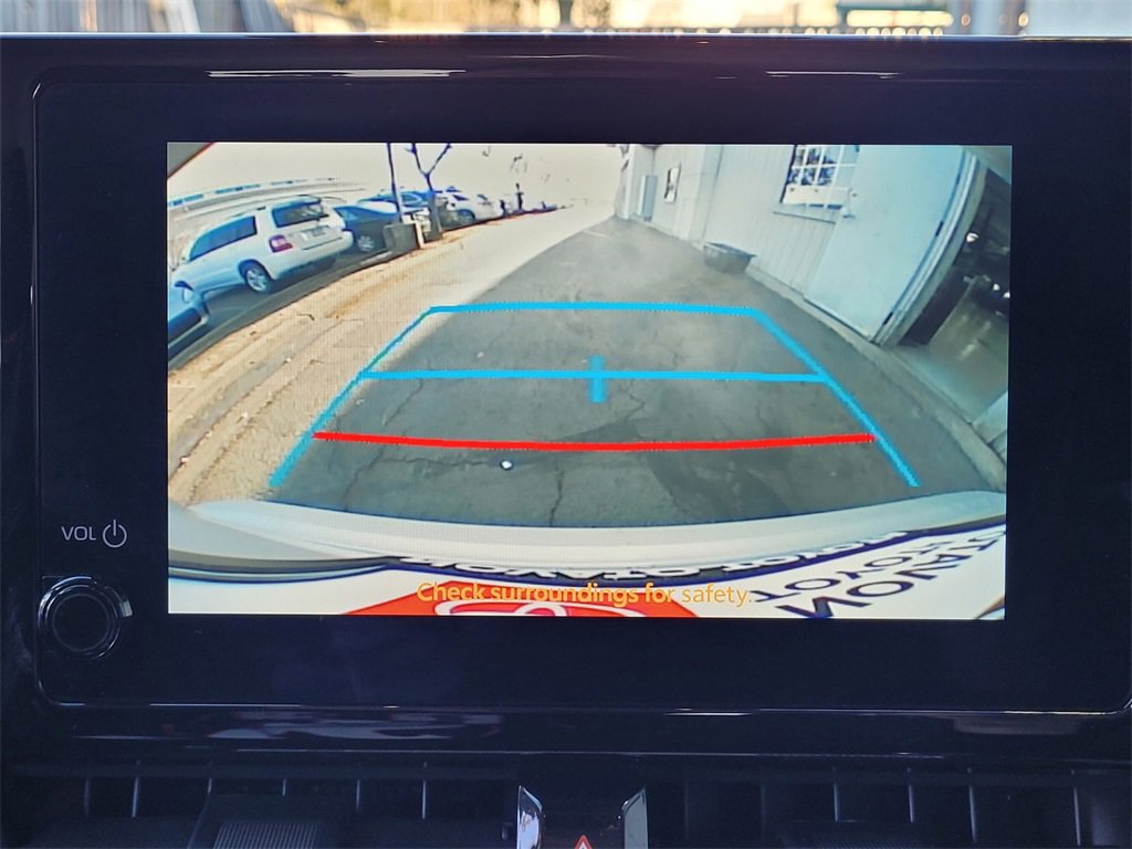 Used 2025 Toyota Corolla LE image 17