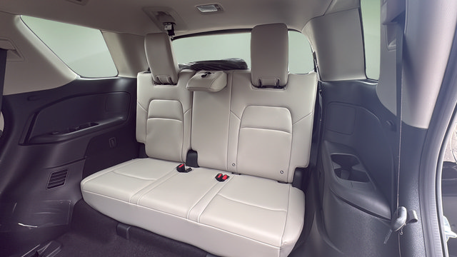 New 2026 Nissan Pathfinder SL AWD/4WD image 18