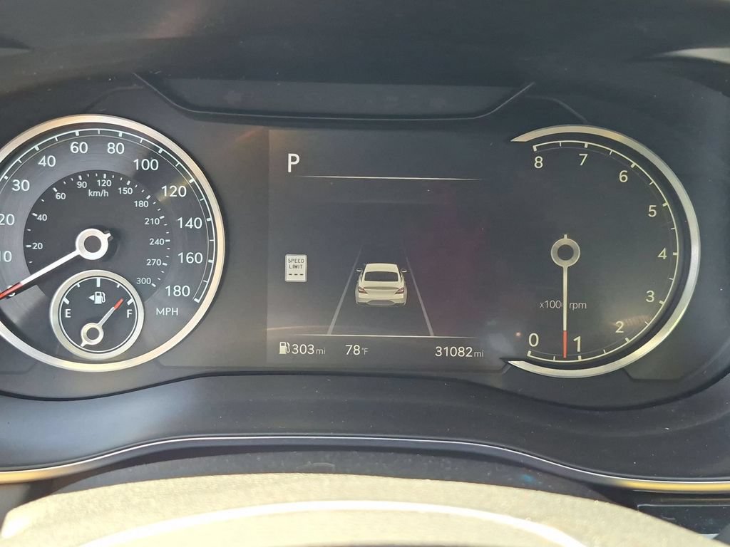 Used 2025 Genesis G70 2.5T RWD image 16