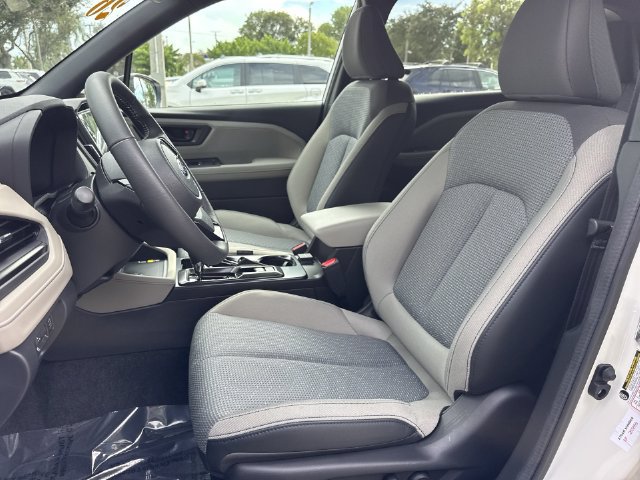 Used 2026 Subaru Forester Premium AWD/4WD image 11