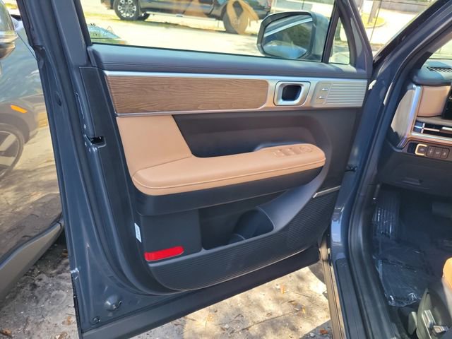 Used 2025 Hyundai Santa Fe Limited image 9