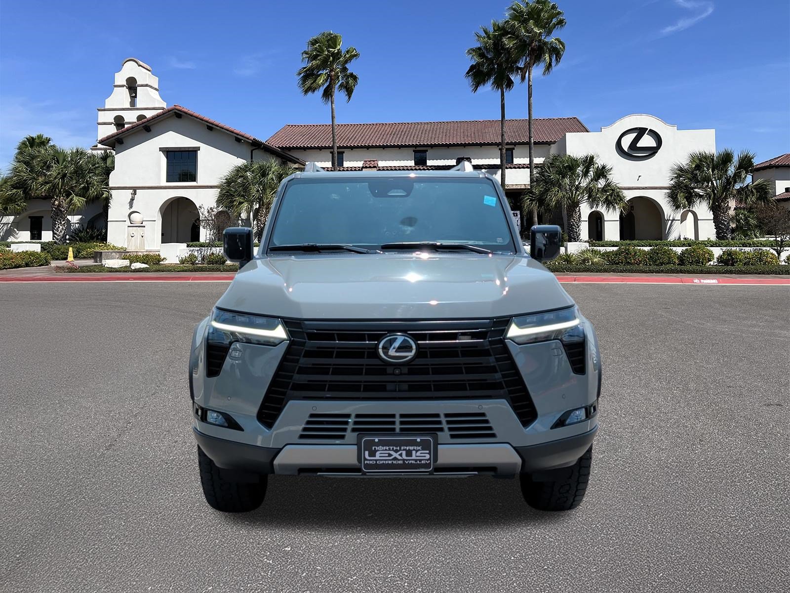 Used 2025 Lexus GX 550 AWD/4WD image 6