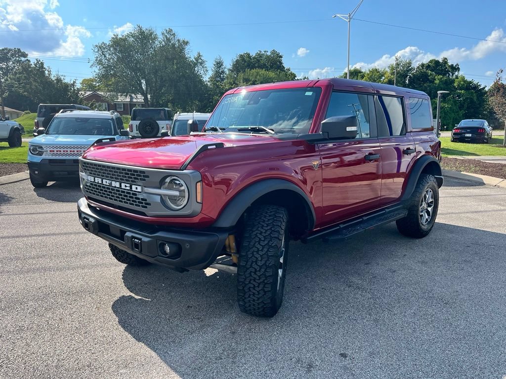 Used 2025 Ford Bronco Badlands AWD/4WD image 3
