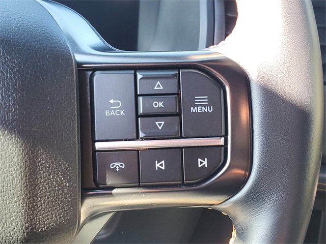 Used 2024 Ford Expedition Platinum image 11