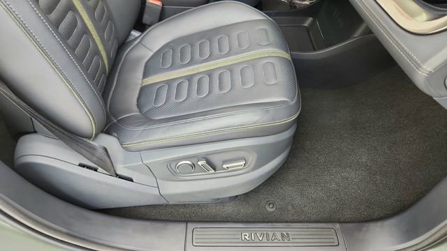 Used 2022 Rivian R1S Launch Edition image 23