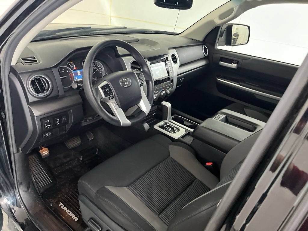 Used 2017 Toyota Tundra SR5 AWD/4WD image 25