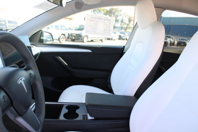 Used 2023 Tesla Model Y Performance AWD/4WD image 26