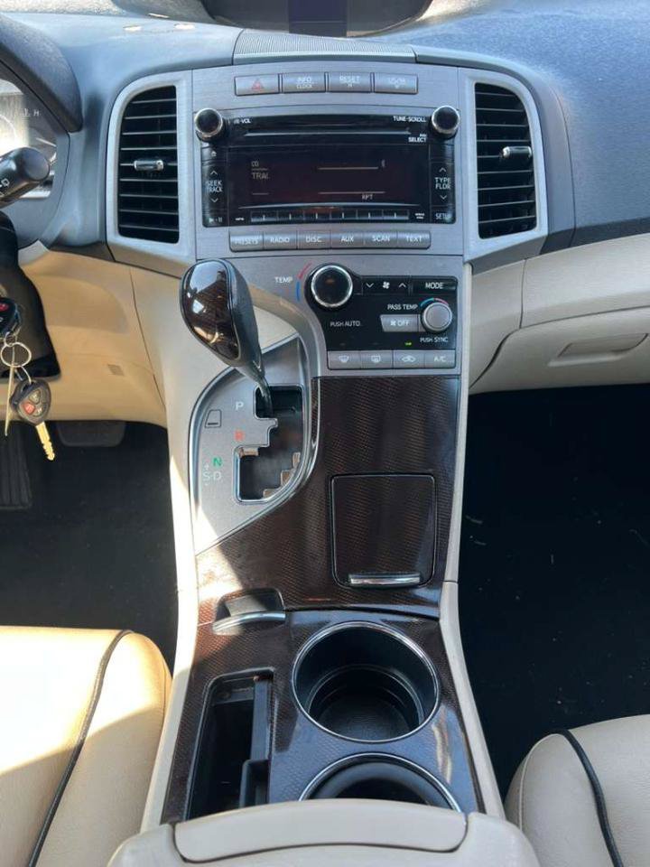 Used 2010 Toyota Venza AWD image 26