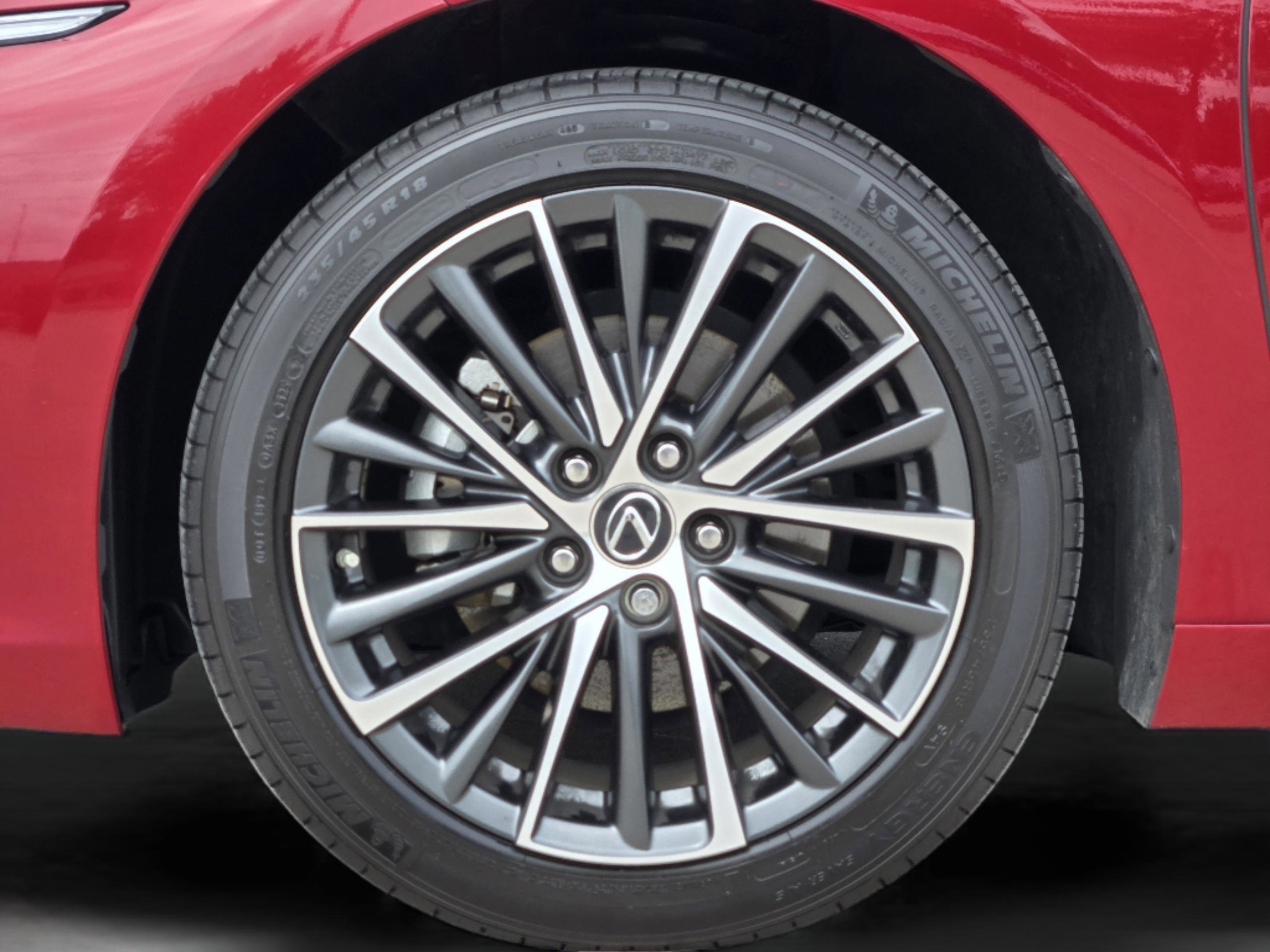 Used 2025 Lexus ES 300h w/ Premium Package FWD image 38