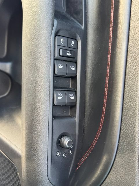 Used 2022 Jeep Compass Trailhawk w/ Sun and Sound Group AWD/4WD image 9