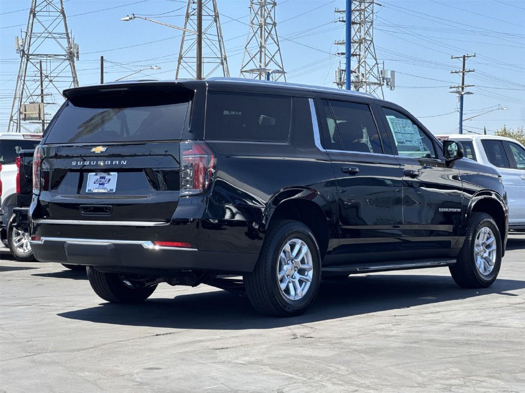 New 2026 Chevrolet Suburban LS RWD image 5