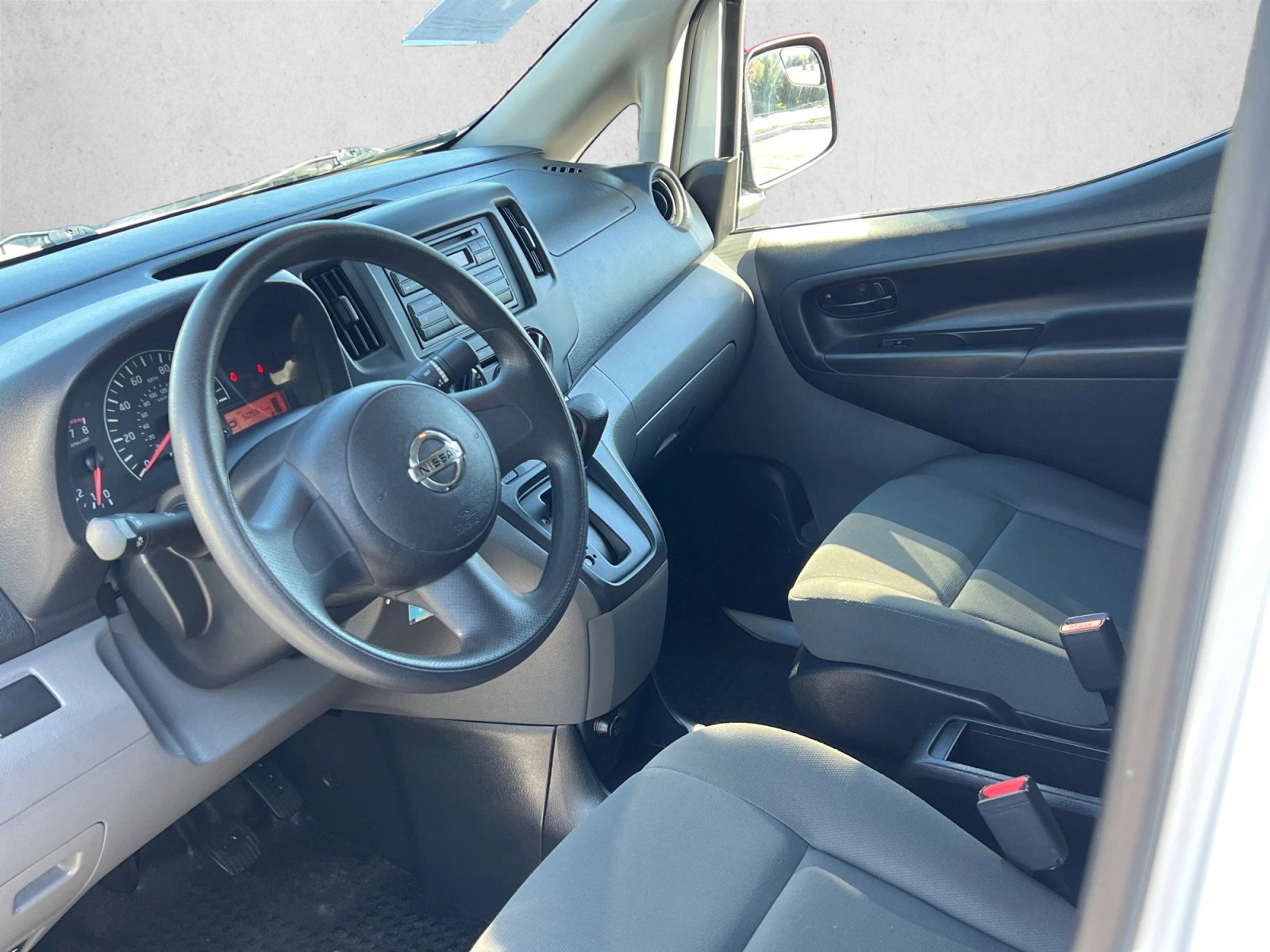 Used 2016 Nissan NV200 S w/ Back Door Glass Package FWD image 10