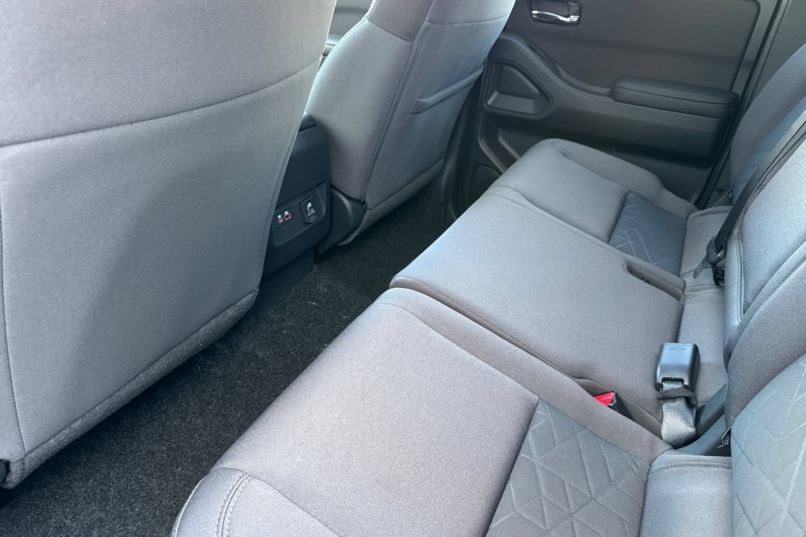 New 2026 Nissan Frontier SV w/ SV Convenience Package RWD image 9