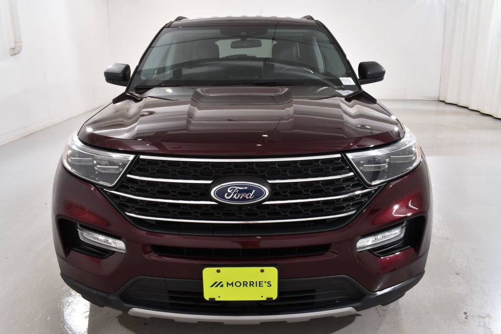 Used 2022 Ford Explorer XLT w/ Equipment Group 202A AWD/4WD image 3